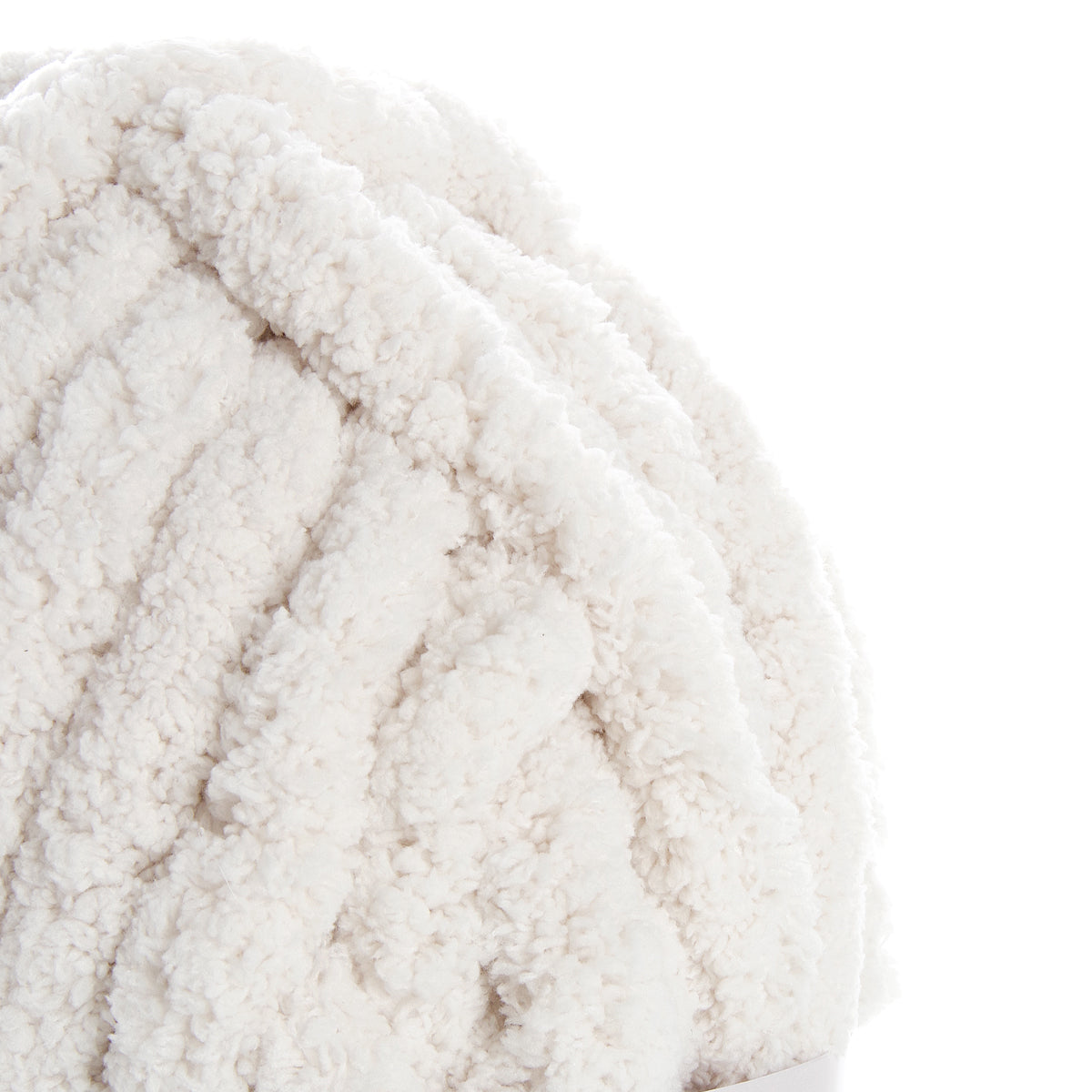 Fil XXL Lin Naturel : grosse pelote de laine blanche ultra-douce, texture bouclée et moelleuse.