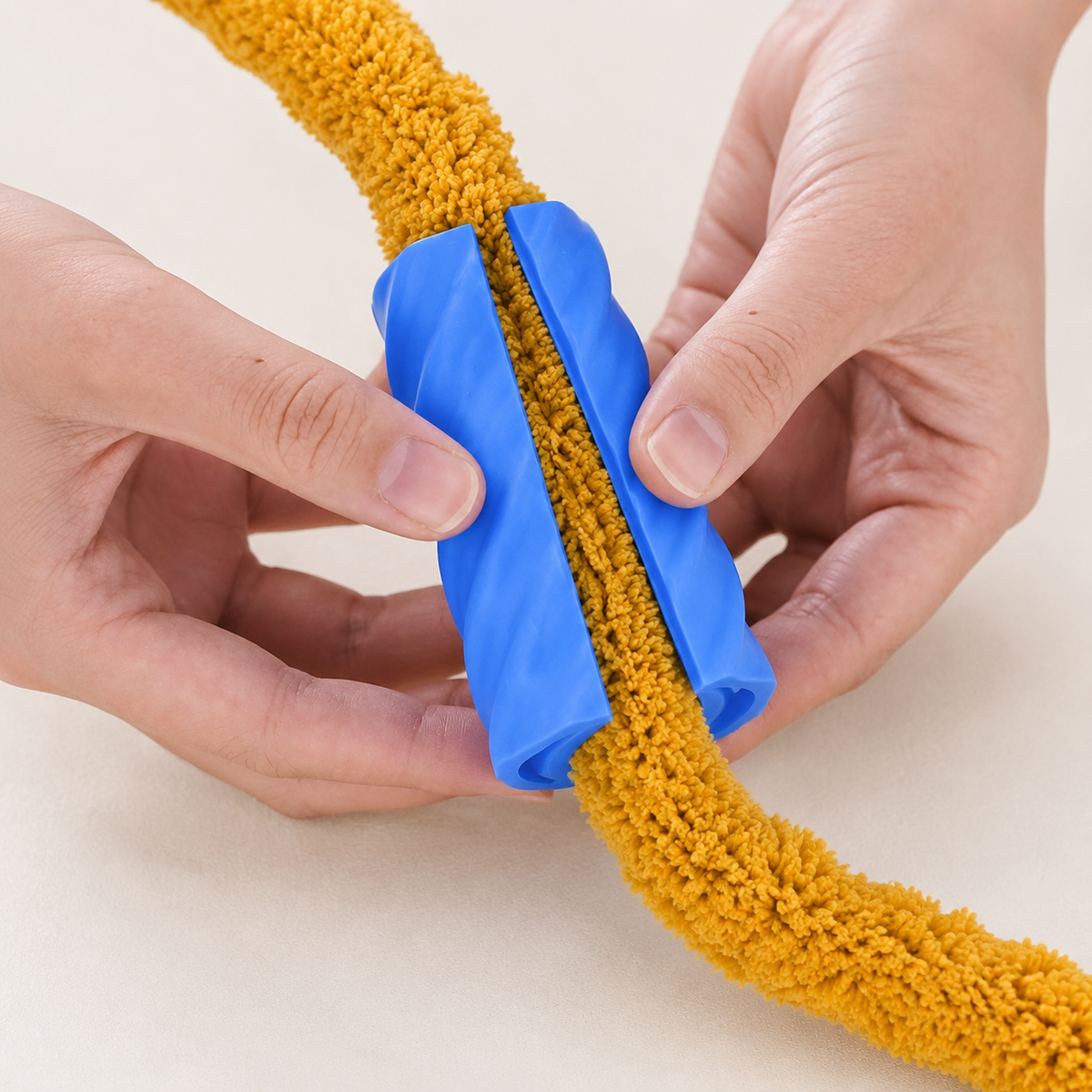 Accessoire FIL’UP pour raviver le volume du fil chenille XXL – Fil de Miel